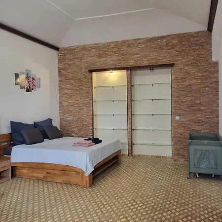 Stone Castle 5 Min Walk To Wenceslas Square Centre 아파트