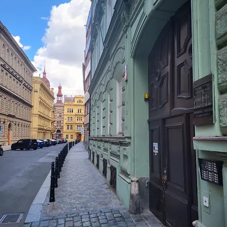Stone Castle 5 Min Walk To Wenceslas Square Centre *